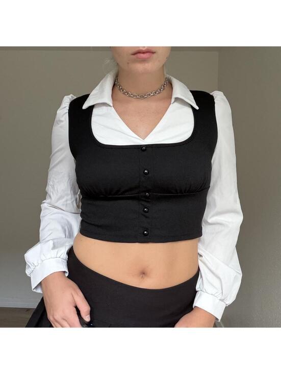 SHEIN Tops - Y2K STYLE VESTED TOP